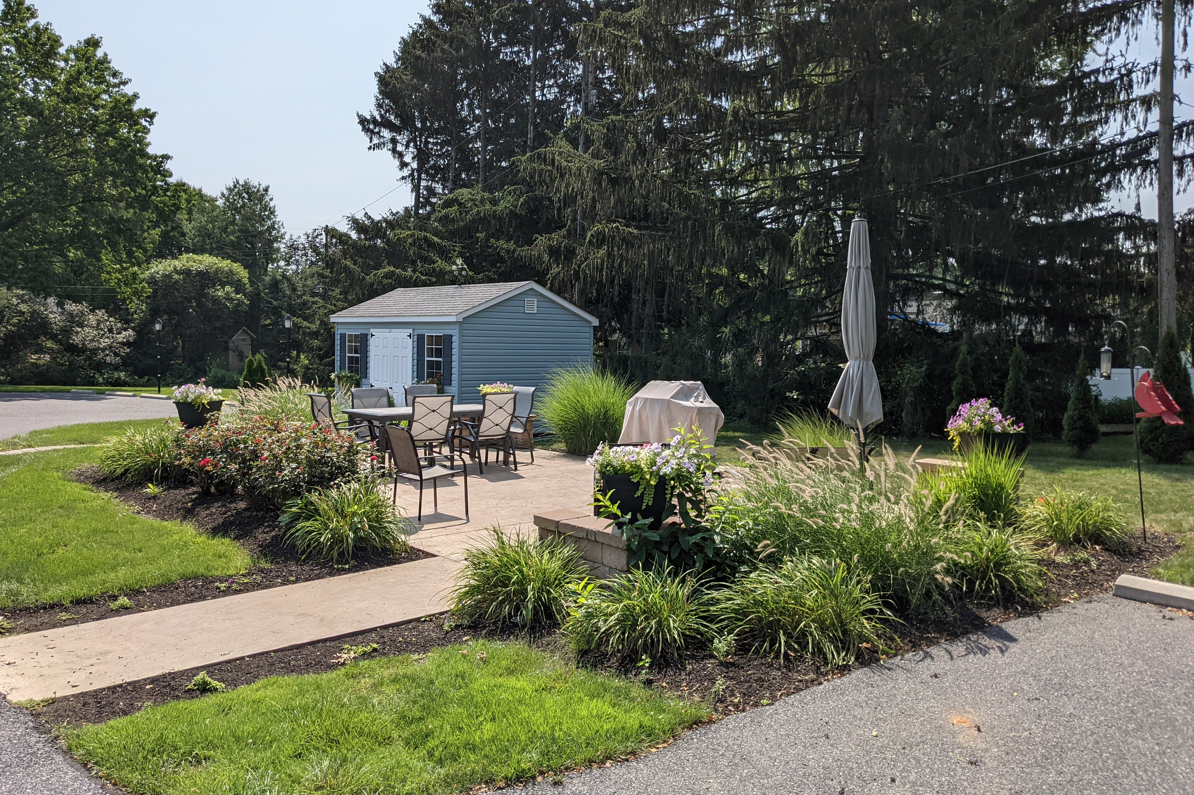 The barbecue patio