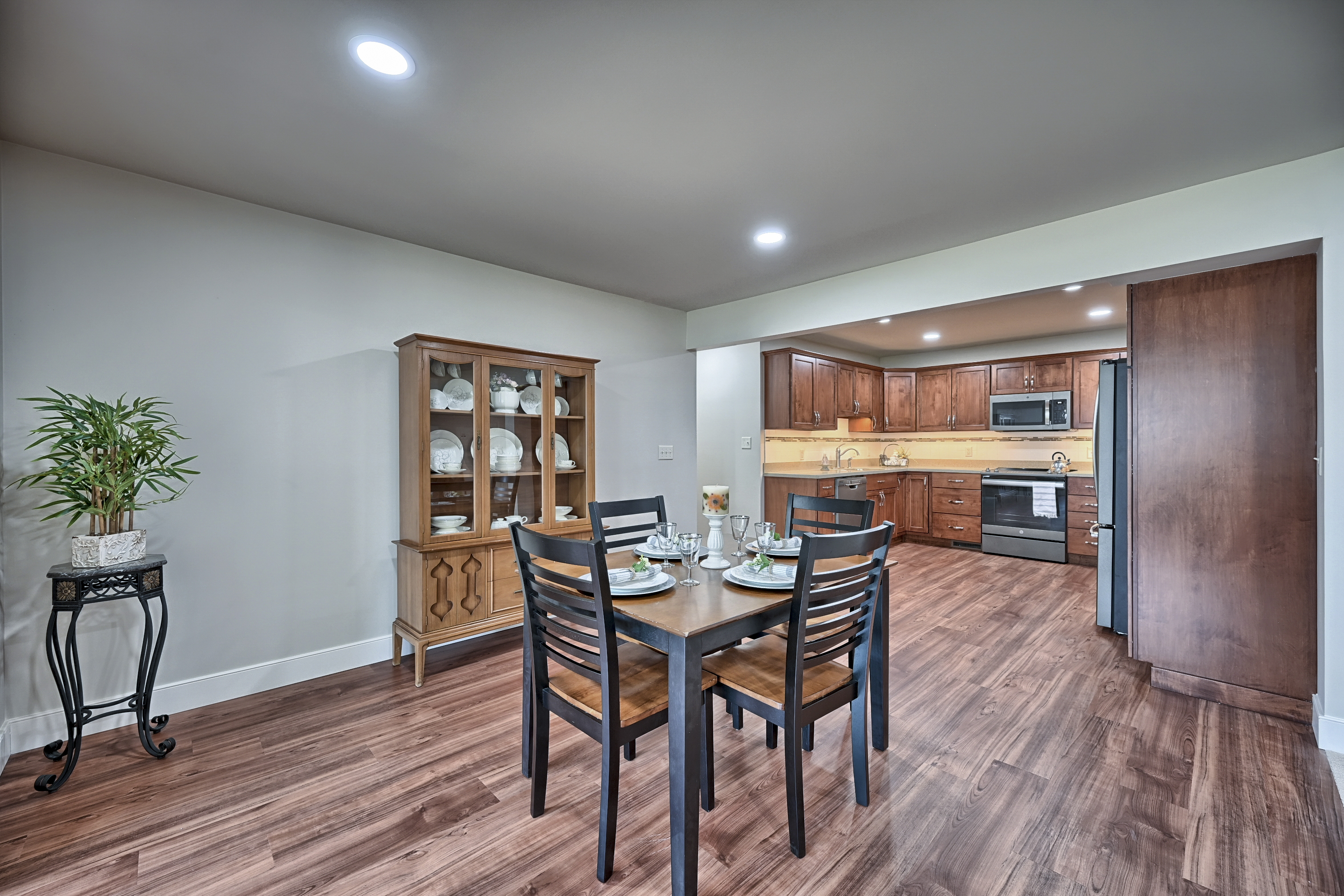 Courtyard Apartment Dining Room